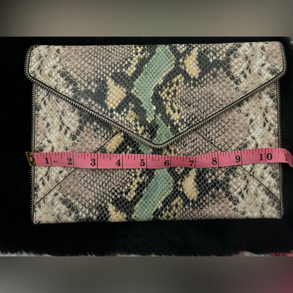 Rebecca Minkoff Clutch (never worn) - Picture 4 of 8